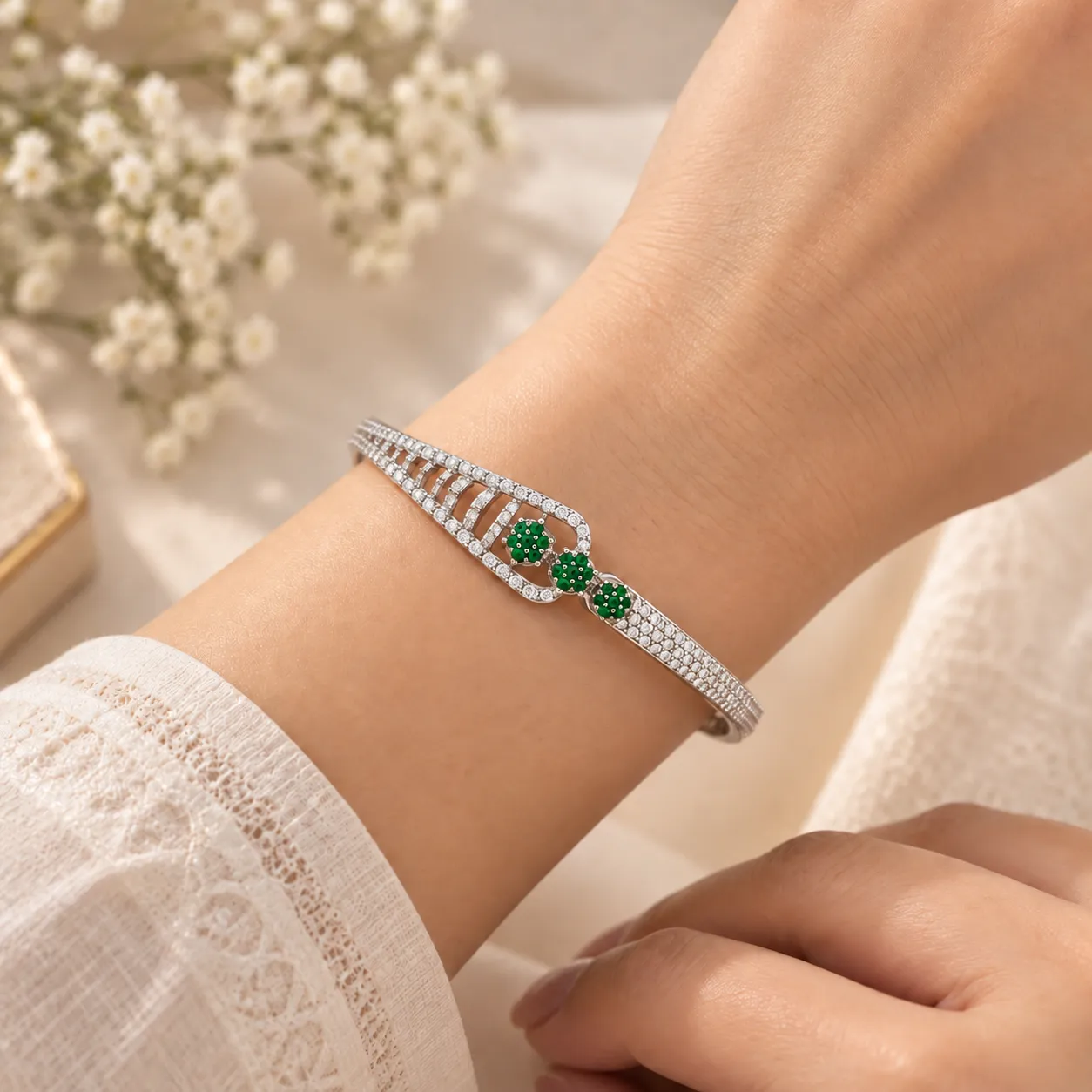 Emerald Pavé Close-Up Bracelet