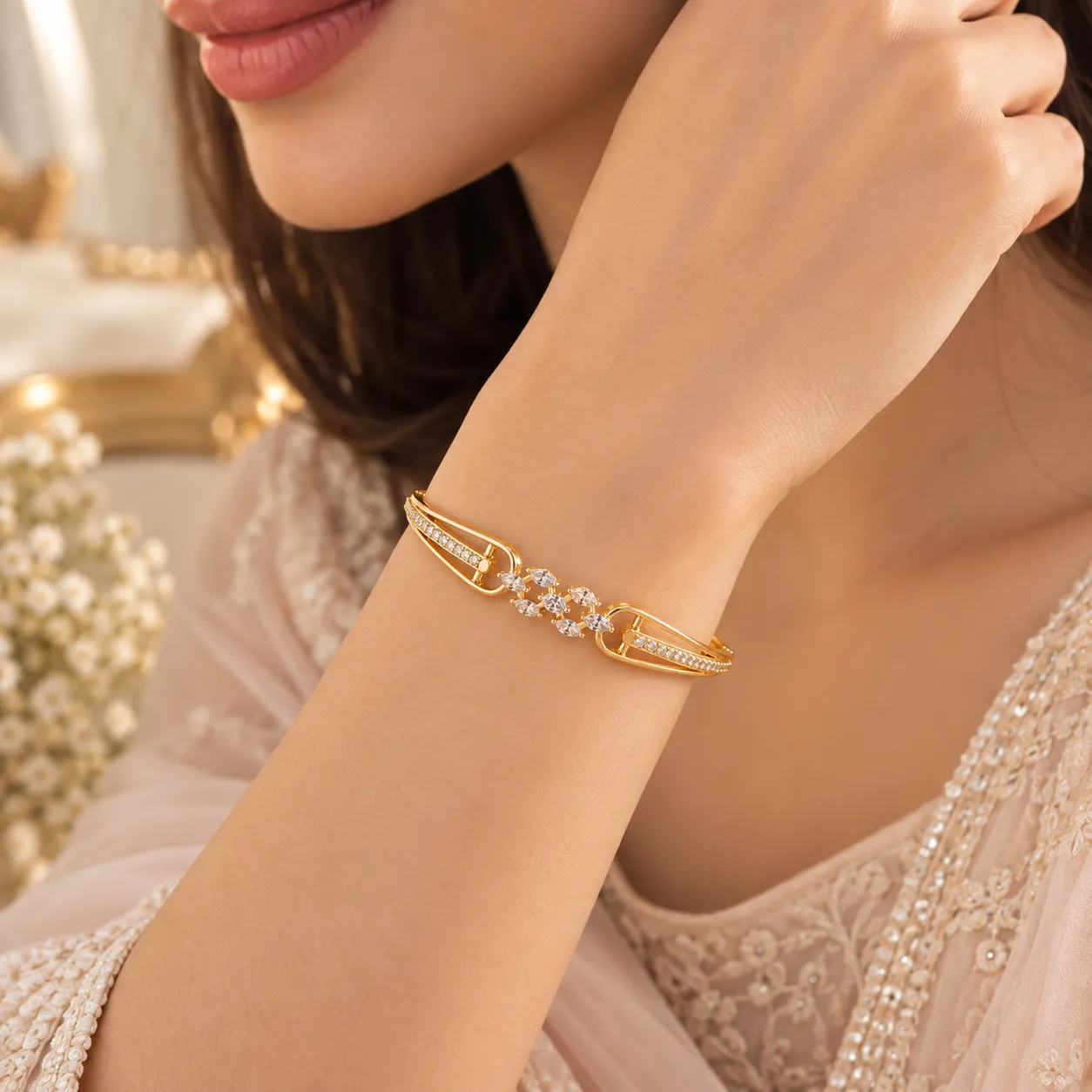 Celestial Crystal Close-Up Bracelet